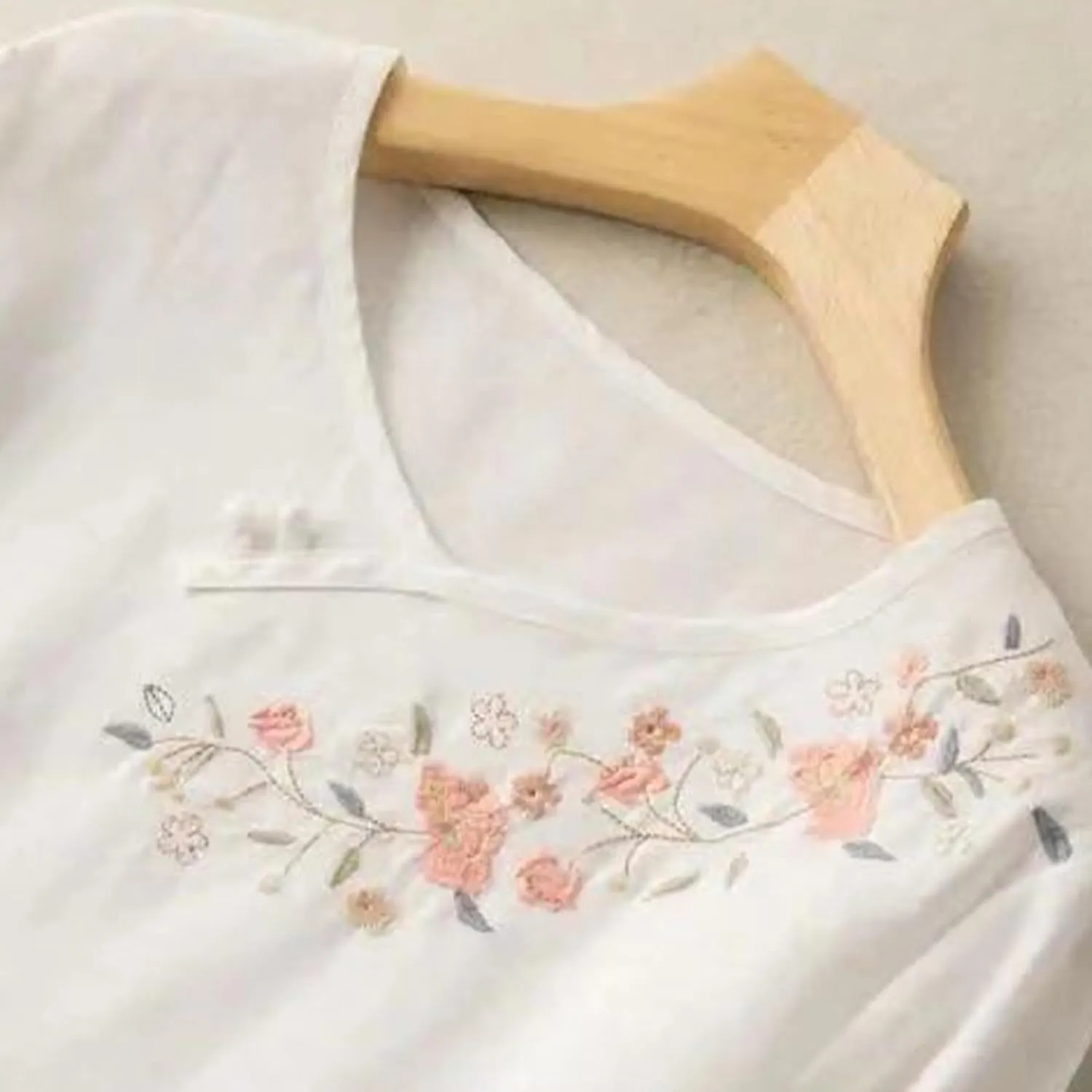 HGps8w 3/4 Sleeve Floral Embroidered Cotto Linen Tops for Women Vintage Chinese Frog Button Dressy Casual Blouses Shirts