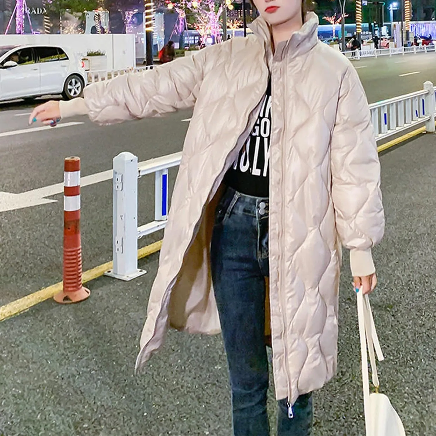 Womens Oversized Hooded Puffer Coat Lightweight Warm Quilted Winter Jacket Long Down Parka for Outdoor Use